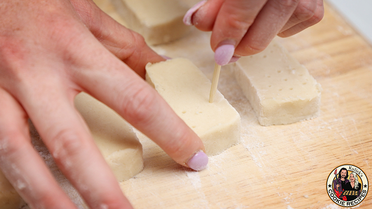 What is the difference between a shortbread cookie and a Scottish shortbread cookie